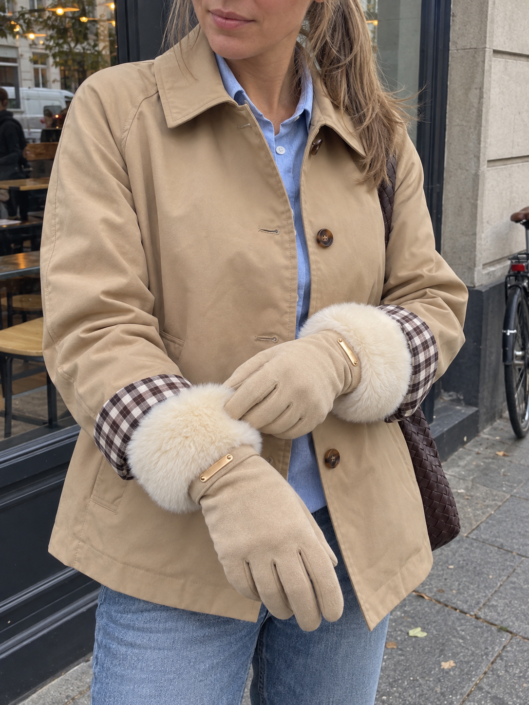 The Paris Glove