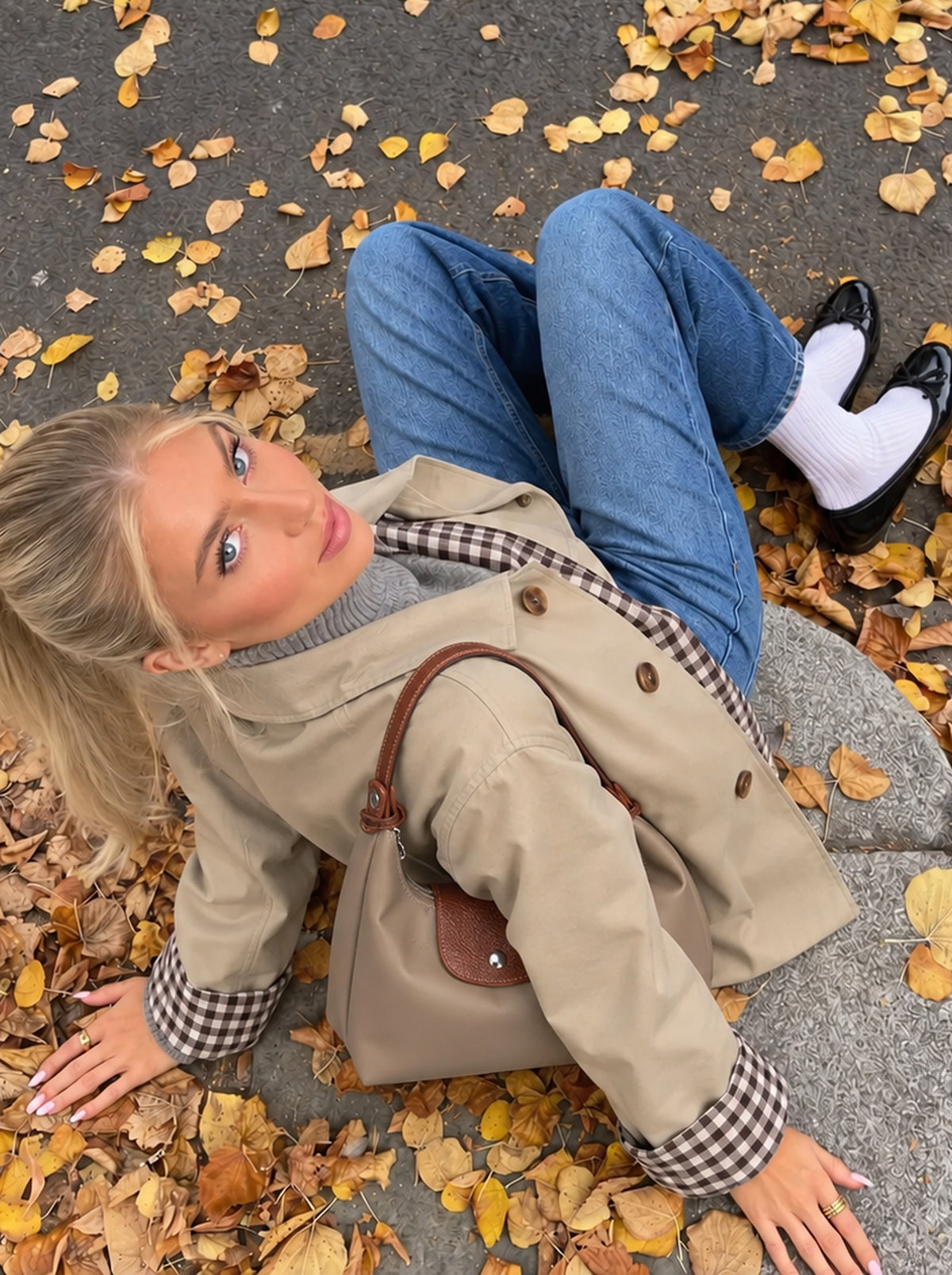 The Paris Hobo — Beige, on the shoulder