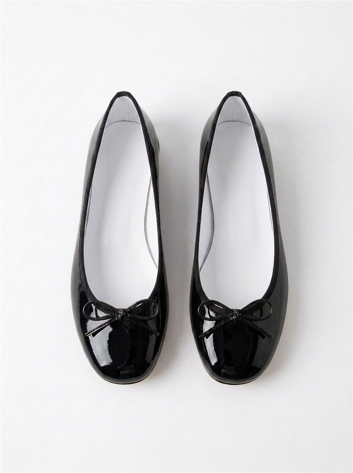 The Capri Flat — Black