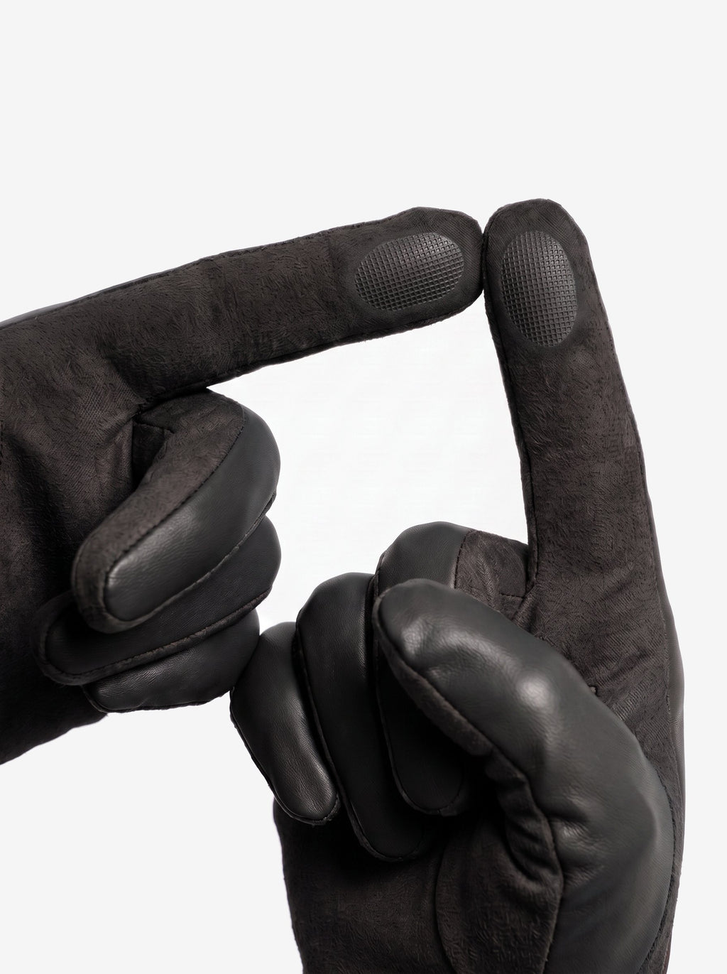The Courchevel Glove — Black, touchscreen fingertips