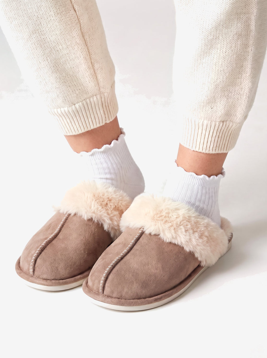 The Courchevel Slipper in Taupe, center seam and fur collar from above