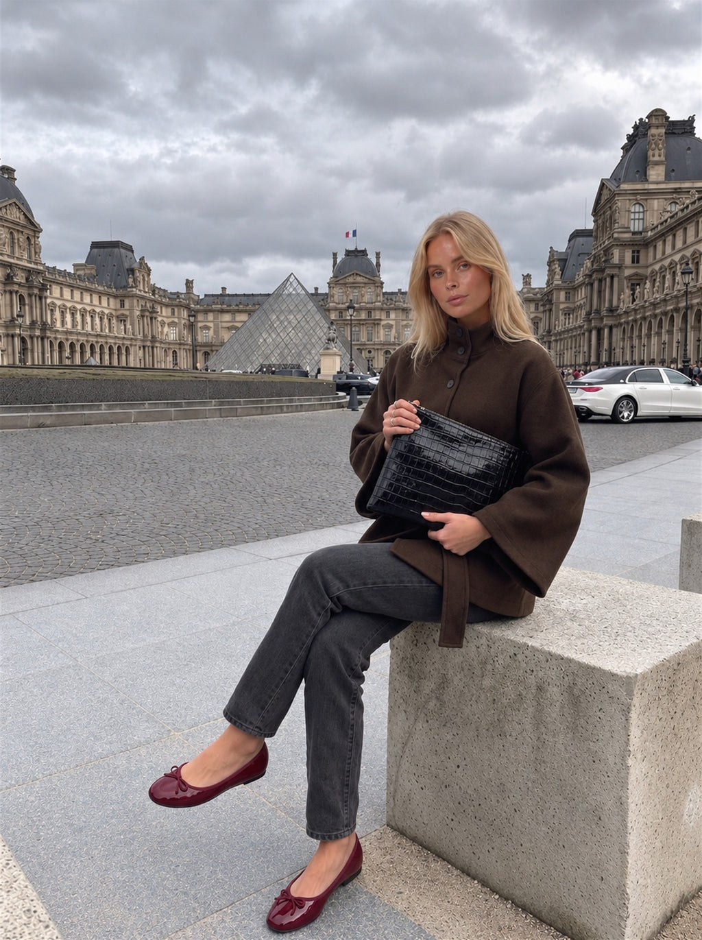 The Paris Pouch