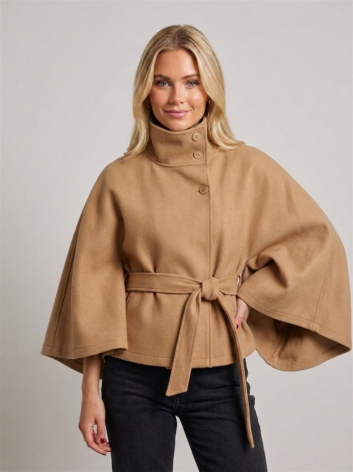 The Paris Cape — Beige